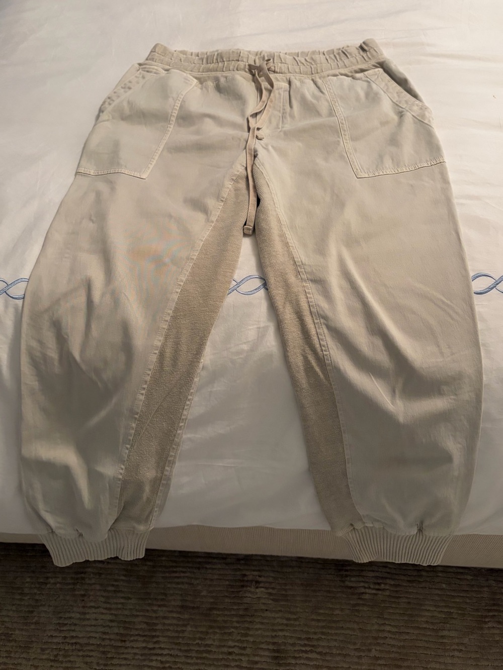 Women’s James Perse Casual Drawstring Jogger Pants in Light Beige